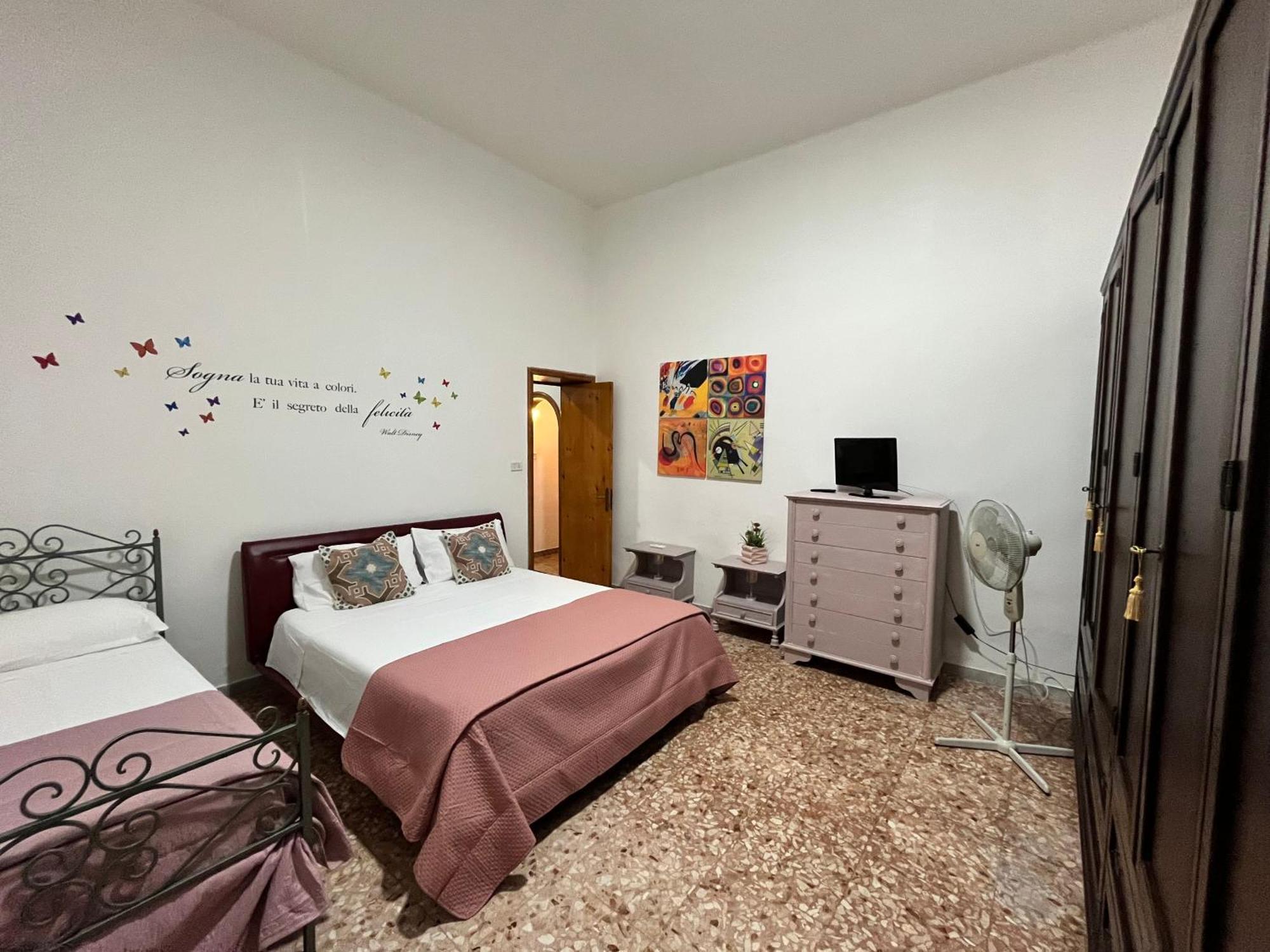ブリンディジErcoles Houseアパートメント エクステリア 写真