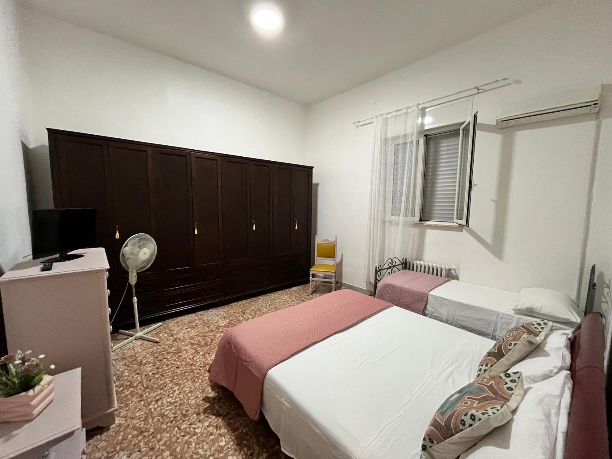 ブリンディジErcoles Houseアパートメント エクステリア 写真
